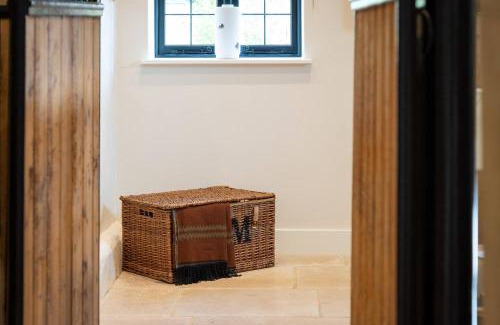 Brill House | Pass the Keys Merlin’s stables-country retreat