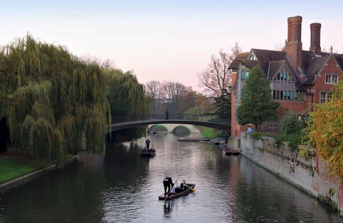 Arbury Apartment | Pass the Keys | *NEW* Self Contained Garden Annex 5☆ location