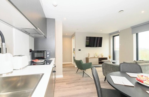 Holbeck Apartment | Pass the Keys | Oasis in the sky - Leeds Centre