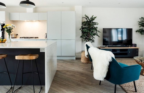 Seasalter House | Pass the Keys | Seasalters Luxury Holiday Pad with Private Beach