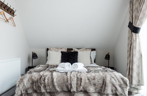 Seasalter House | Pass the Keys | Seasalters Luxury Holiday Pad with Private Beach