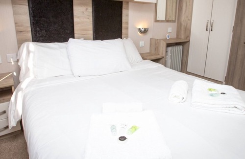Minster on Sea House | Pass the Keys | Sheerness Holiday Caravan for 6