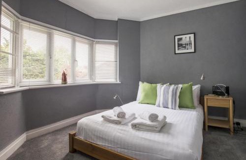 Bray on Thames House | Pass the Keys Spacious 1-bed Flat with Parking near River Thames