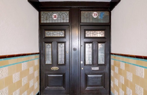 Munster Apartment | Pass the Keys | Top Floor Fulham Apartment