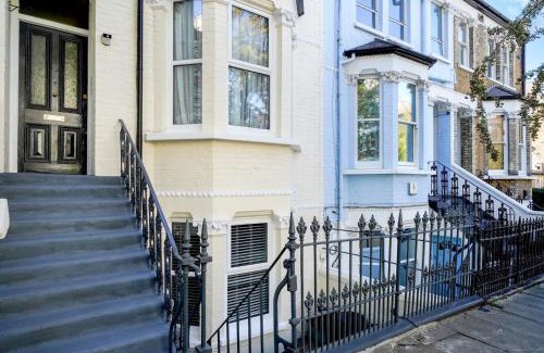West Hampstead Apartment | Pass the Keys Your perfect base in West Hampstead
