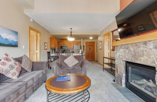 Copper Mountain Village Condo | Passage Point 2 Bedroom Condo #609 by RedAwning