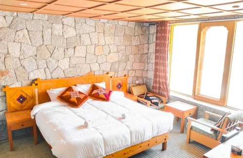 Gulmit Hotel | Passu Serene Hotel