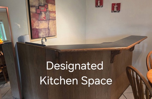 Mission Bed & Breakfast | Pastries & Pillows: Private Self Check-In Suite