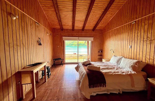 Luis Soto Bed & Breakfast | Patagonia 47g