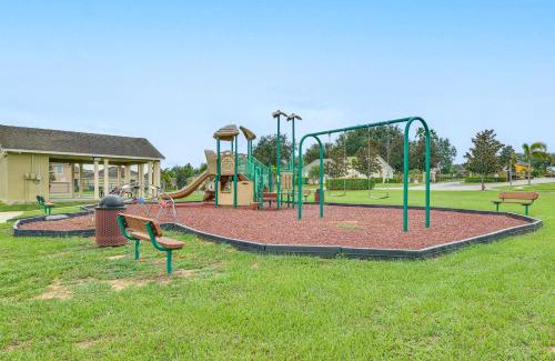 Marbella House | Patio and Fire Pit Spacious Davenport Family Home!