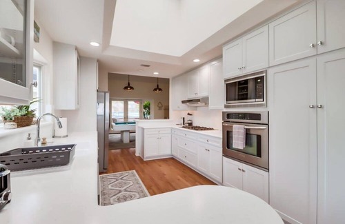 La Jolla Mesa House | Patio and rooftop ocean/bay views, pool & hot tub