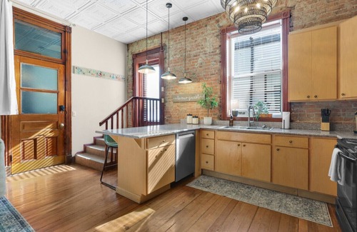 Great Falls Apartment | Patio/Fire Pit | Downtown | Parking | King Bed