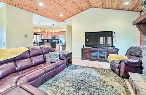 Burkesville House | Patio + King Suite: Home 2 Mi to Dale Hollow Lake!