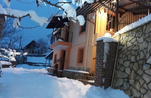 Karpenisi House | Patriko