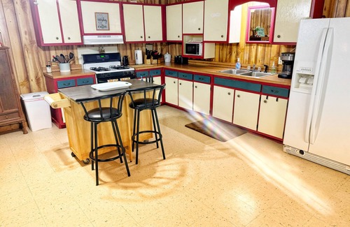 Dundee House | Patton’s Place on beautiful Moon Lake near Clarksdale, MS and Helena, AR