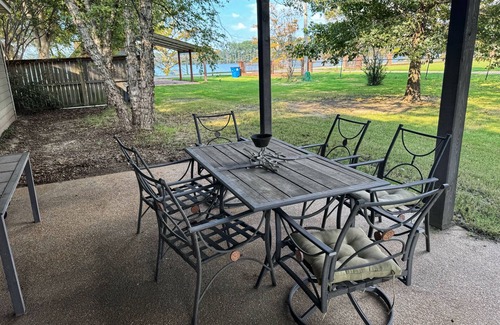 Dundee House | Patton’s Place on beautiful Moon Lake near Clarksdale, MS and Helena, AR