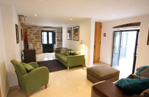 Alvorge House | PausaSTAY - QdM Artists Suites - Rooms