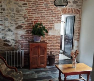 Saint-Bonnet-Avalouze House | Pause détente