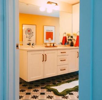 Downtown Halifax Apartment | Pause Penthouse Lofts - Downtown - Free Parking