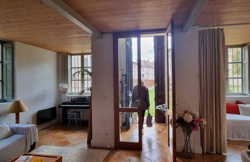 Avignon City Centre Cabin | PAVILLON DES ARTS * HEART OF THE CITY, AIR CONDITIONING, TERRACE, PARKING.