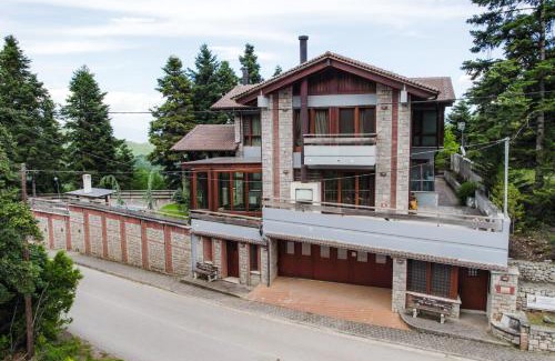 Pavliani House | Pavliani Cliffside Retreat