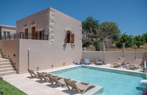 Damavolos Villa | Pavlina Villa , a hidden gem with heated pool and ping pong!