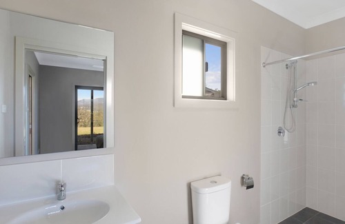 Paxton Cottage | Paxton paradise-tranquility, breathtaking mountain views and abundant wildlife