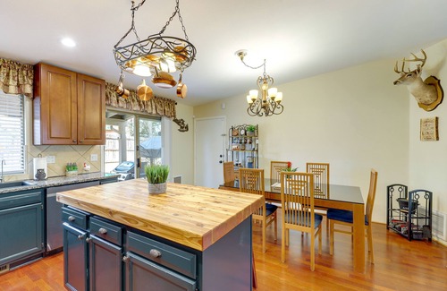 Payson Cottage | Payson Home w/Yard, Fire Pit: 2 Mi to Downtown!