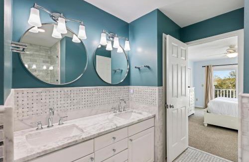 Pelican Bay House | PB17: 17 Pelican Bay