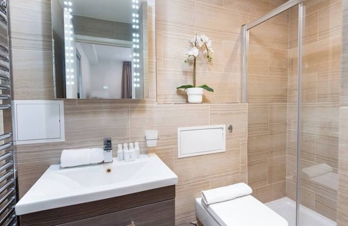 Notting Dale Apartment | PBC | Modern Studio Apartment in Bayswater - LS3