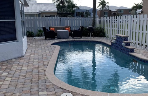 Pembroke Pines House | Peace and tranquility awaits! 4 bedrooms/3 bathrooms with pool!