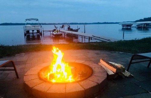 Faribault Cottage | Peace Cottage on the Water-Rustic Charm & Lakefront Living!