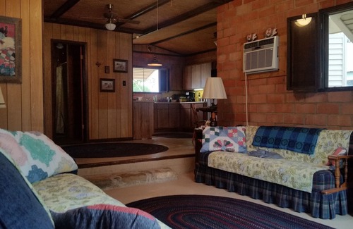Uvalde House | ⭐Peace & Quiet under the Oaks, at the River