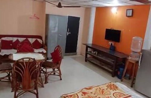 Hyderabad Apartment | Peaceful 1RK Room 9000084372