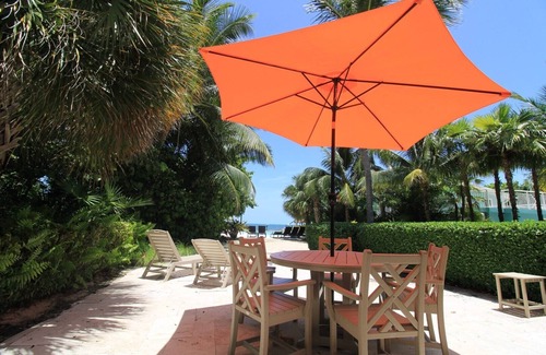 Islamorada House | Peaceful 2 Bedroom Oceanfront Cottage with Pool and Dock