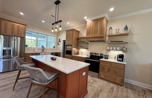 Kingsland House | Peaceful 3-bed, 3 bath house with AC in charming Kingsland