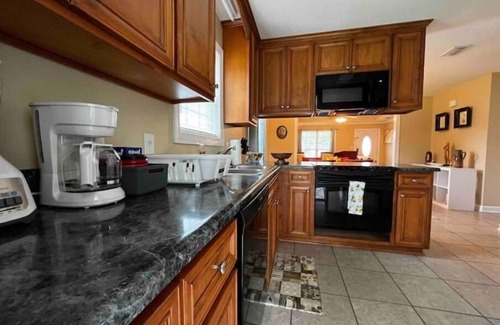 Valdosta House | Peaceful 3 bedroom Home near Moody Air Force Base