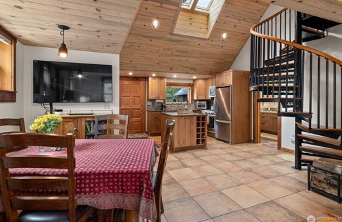 Roslyn House | Peaceful 3-bedroom house in Roslyn with AC, WiFi