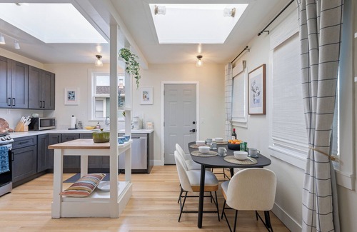 Allendale Apartment | Peaceful and Chic Casita in The Laurel, Oakland