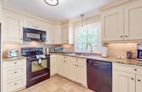 Harwich House | Peaceful beach retreat: private yard, close to beaches, Chatham & rail trail