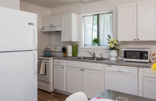 Hendersonville Cabin | Peaceful cabin near downtown