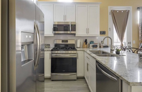 Surprise House | Peaceful casita in sunny Surprise