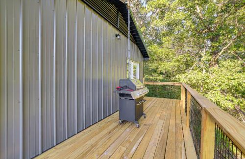 Cassville House | Peaceful Cassville Vacation Rental - Hike and Fish!