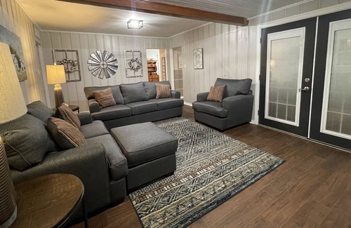 San Angelo House | Peaceful, centrally located 3/2 house. Just minutes away from ASU.