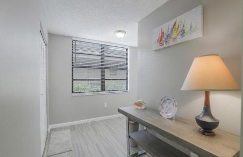 Marco Island House | Peaceful condo with pool and steps to Tigertail Beach