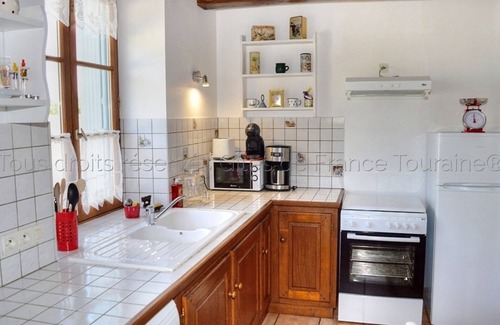 Channay-sur-Lathan Cottage | Peaceful cottage with garden in Touraine