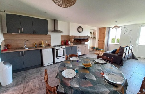 Saint-Leon Cottage | Peaceful cottage near the canal, perfect for hiking and fishing