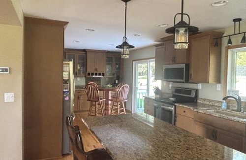 Poynette House | Peaceful country 5 bedroom home. Come make memories at your home away from home.