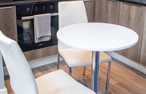 Sheffield Apartment | Peaceful Cozy Retreat in Sheffield