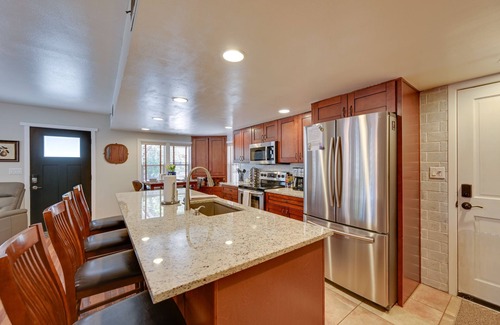 Payson Cottage | Peaceful Deck + Fire Pit: Payson Home!